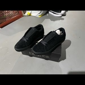 COPY - Emerica Americana skateboarding shoe. Brand new in box.